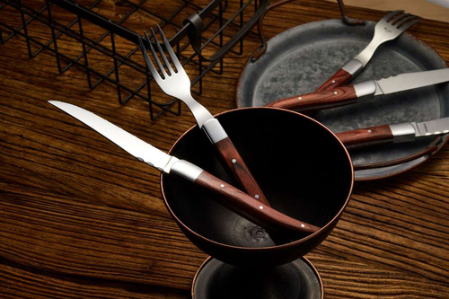 ROYAL STEAK Nóż stekowy ząbkowany